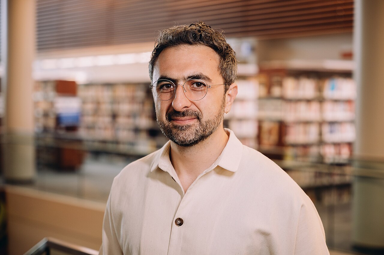 Suleyman vs Anthropic on AI 'Model Welfare'