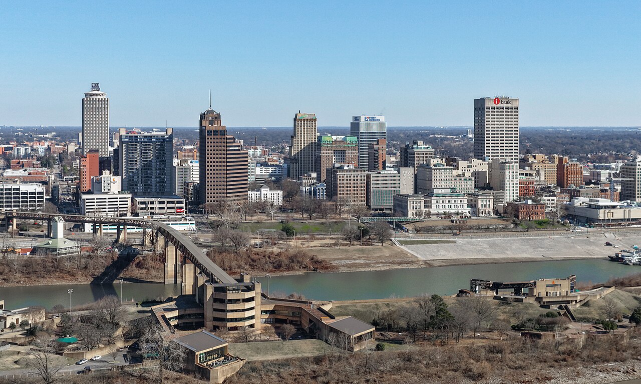 Downtown Memphis, Tennessee skyline along the Mississippi River